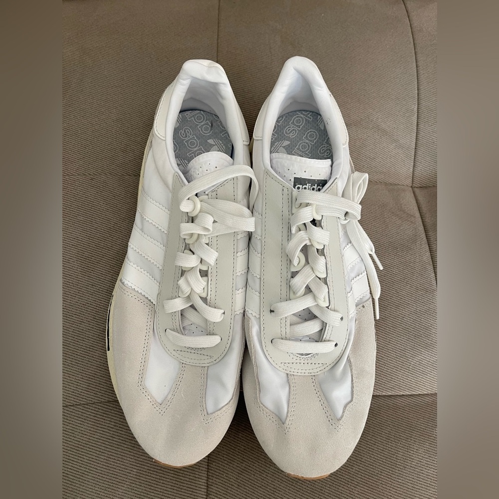 Brand New Mens Adidas Retrophy E5 Size 10.5